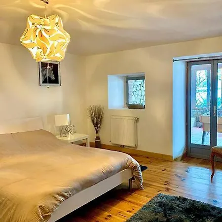 De La Fontaine Holiday home *